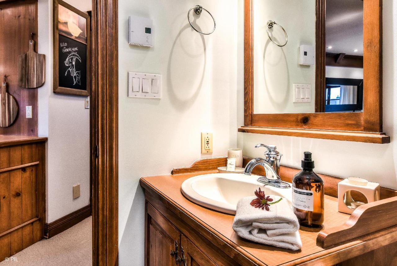 Le Plateau Ski Inout W 3Bdrs W Pool Access Mont-Tremblant Luaran gambar
